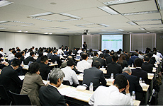 2012年3月期 決算説明会 会場風景