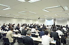 2013年3月期 算説明会 会場風景